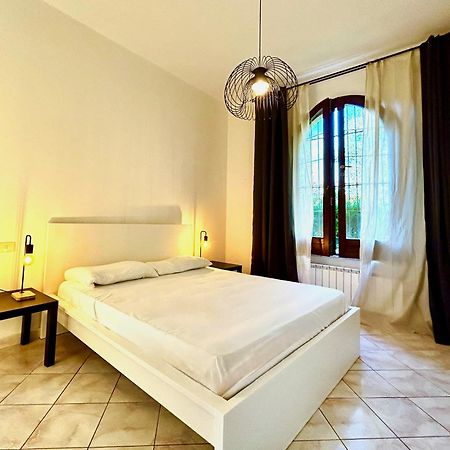 Sunny Apartment Marina di Massa Luaran gambar