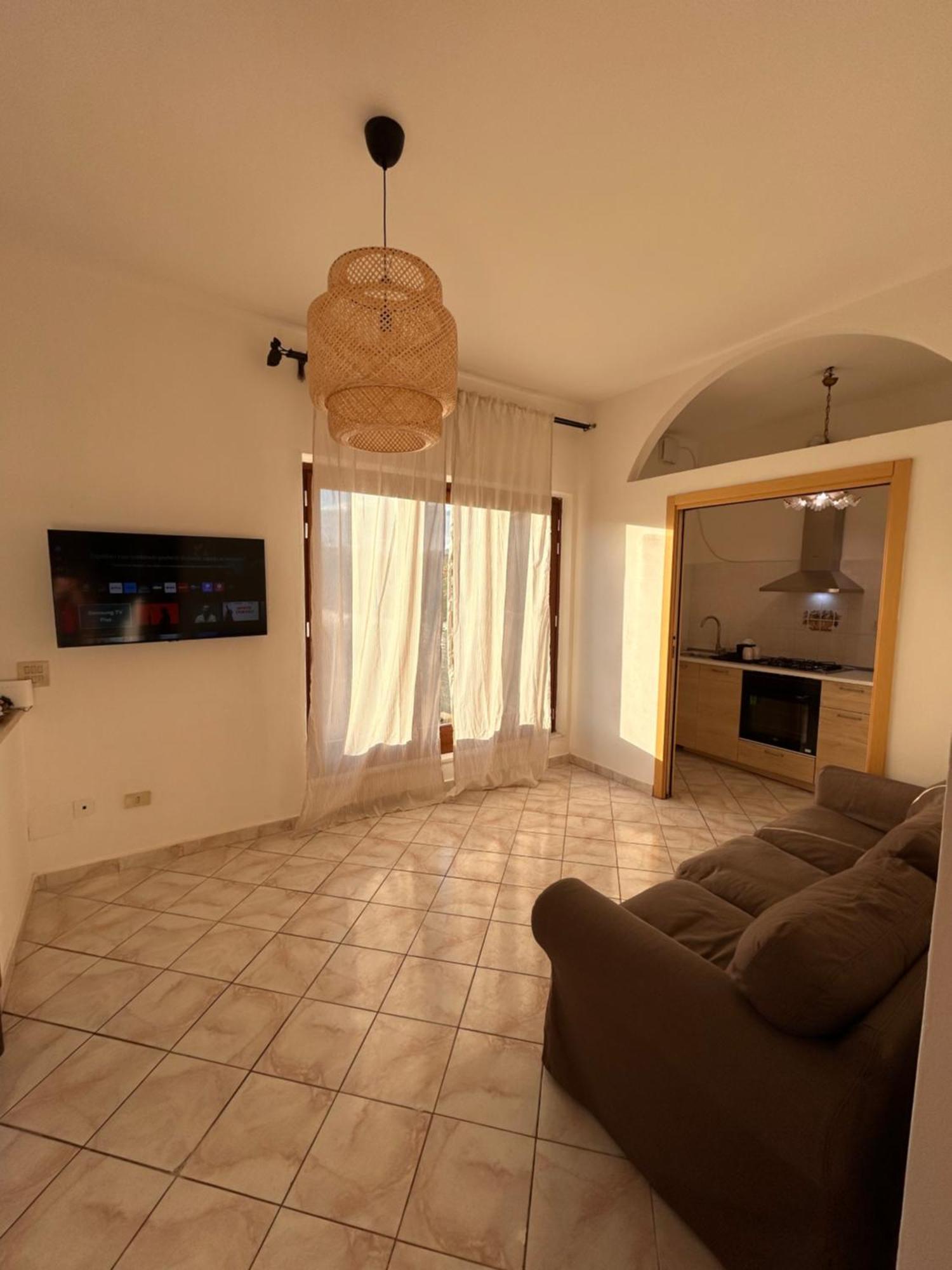 Sunny Apartment Marina di Massa Luaran gambar