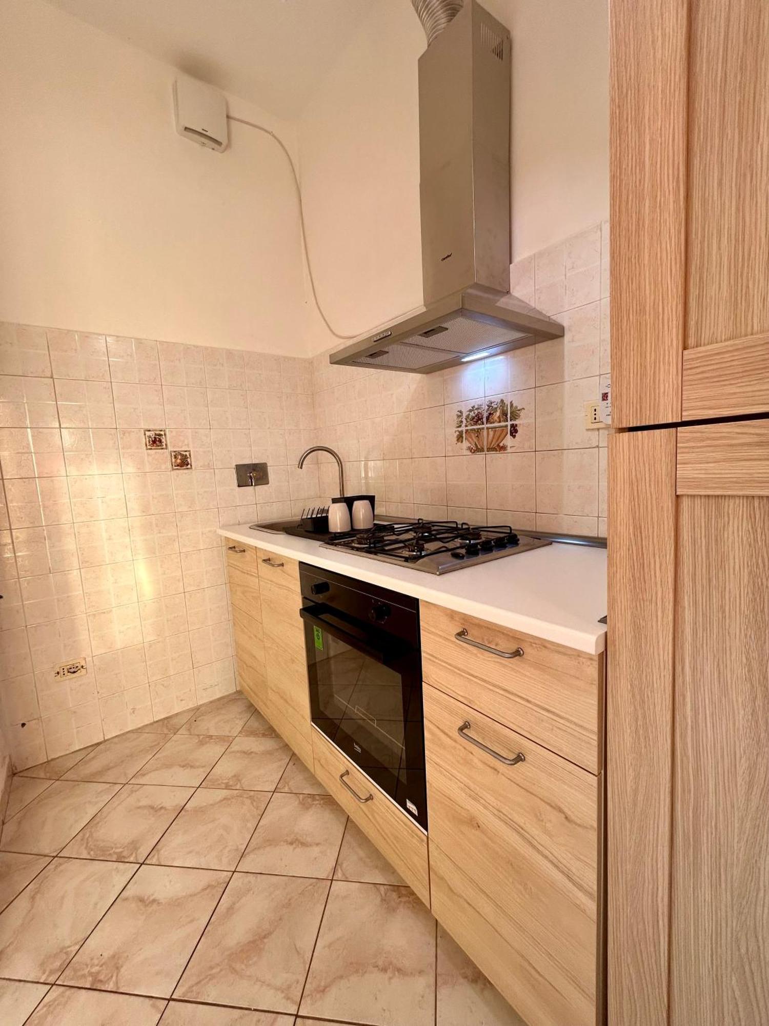 Sunny Apartment Marina di Massa Luaran gambar